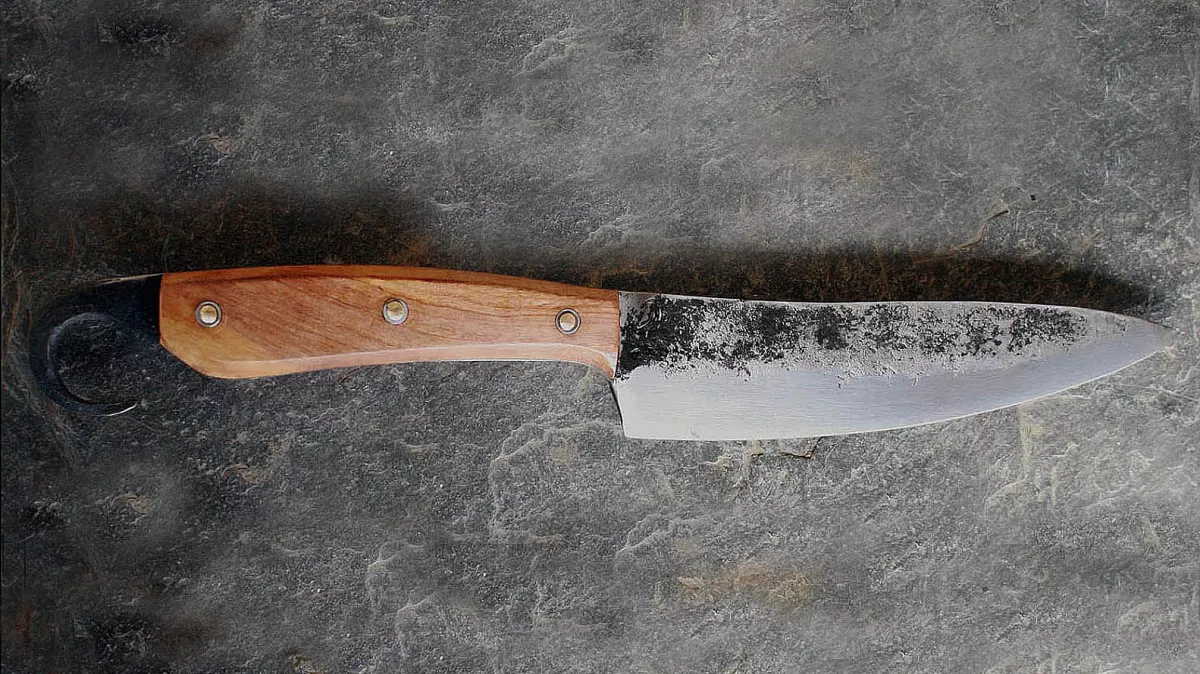 Image de présentation du la création Couteau de cuisine en BOIS D'OLIVIER - "Le hook"