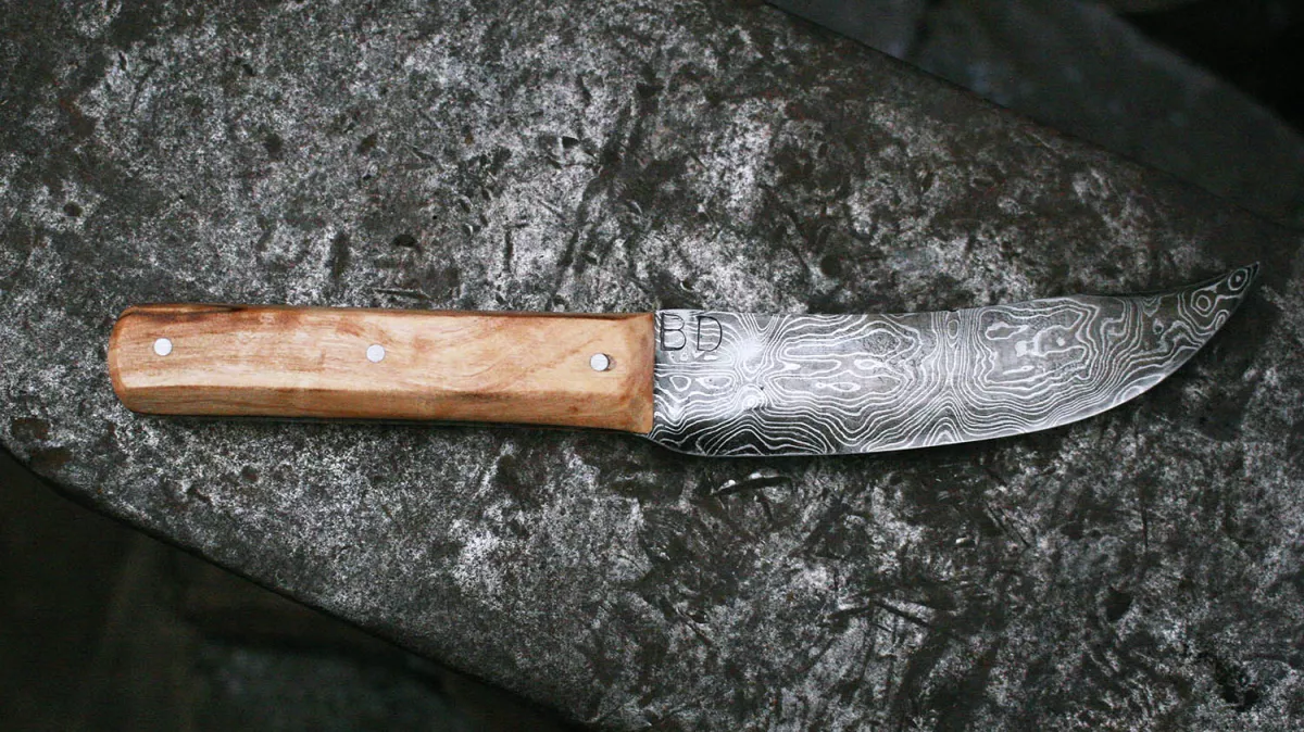 Image de présentation du la création Couteau forgé en DAMAS fix - version "perso"