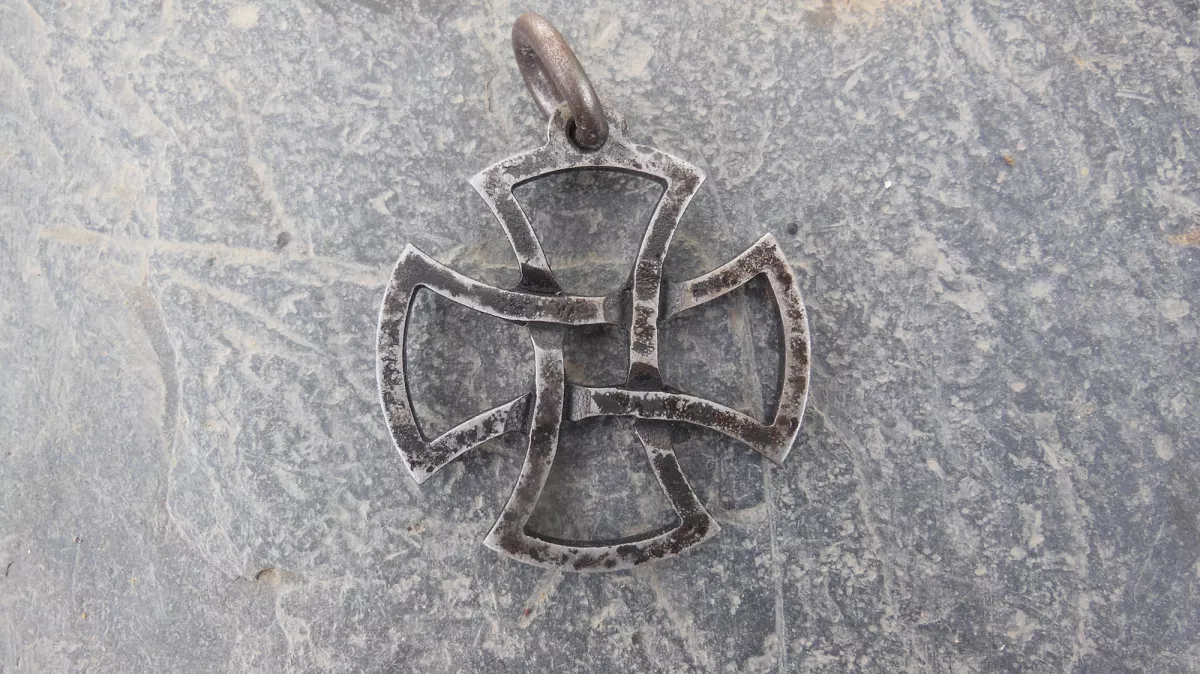 Image de présentation du la création Bijou forgé - Croix Templière